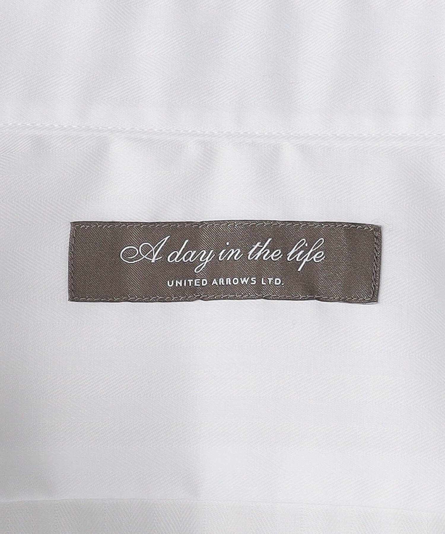 ヘリンボーン セミワイドカラーシャツ -イージーケア-<A DAY IN THE LIFE>